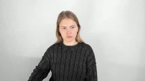 ninarihh online show from March 12, 9:44 am