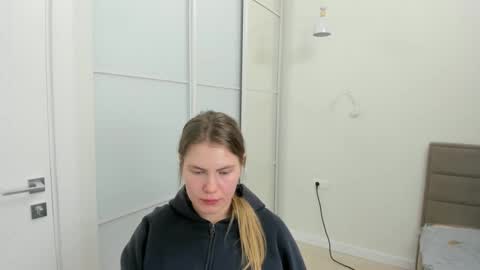 ninarihh online show from March 3, 4:47 pm