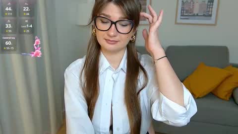 Snapshot of ninarivers_ chatting on October 3, 8:44 am Nina online show from October 3, 8:44 am