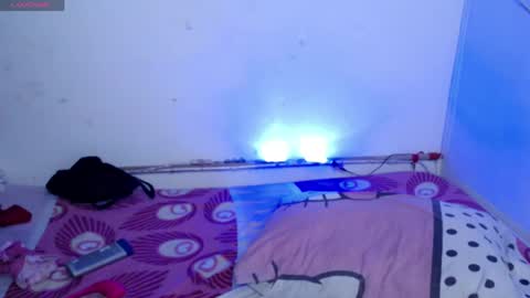 ninatinydoll1 online show from April 9, 10:32 am