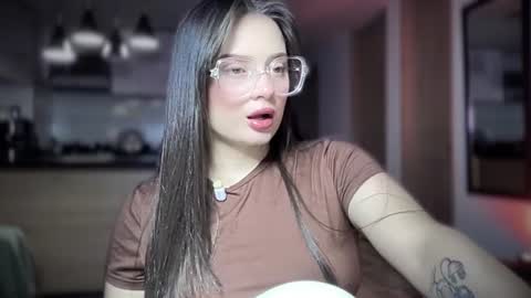 ninavolkov online show from August 5, 11:02 pm
