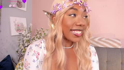 Snapshot of nini_martinii chatting on January 19, 2:59 pm NINI online show from January 19, 2:59 pm