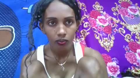 ninie246746 online show from May 16, 9:17 am