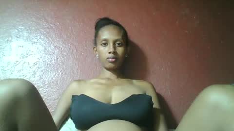 ninie246746 online show from February 26, 2:16 pm