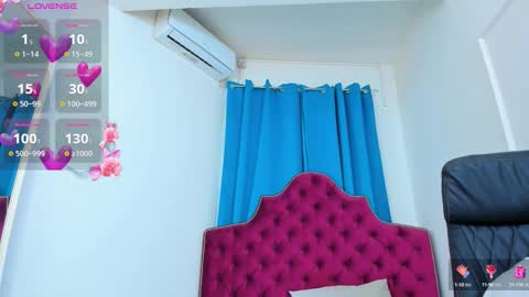 nina dee online show from October 20, 3:44 am