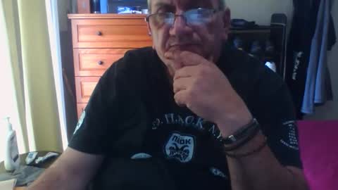 Dennis online show from October 15, 4:19 pm