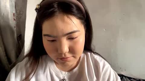 Molly online show from January 12, 8:10 am