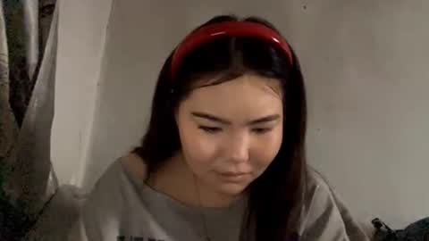 Molly online show from January 9, 8:31 am