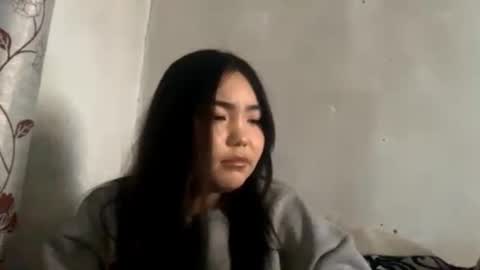 Molly online show from December 18, 10:32 am