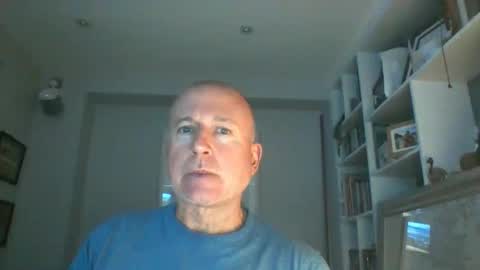 Snapshot of nmmm124347 chatting on October 23, 12:28 pm nmmm124347 online show from October 23, 12:28 pm