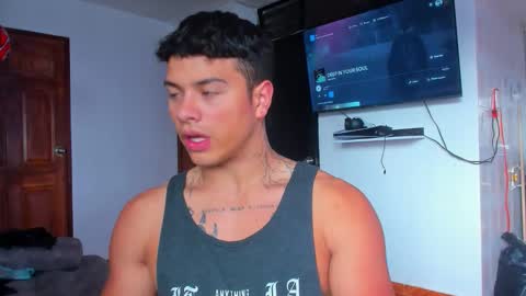 noah_223 online show from November 9, 8:22 pm