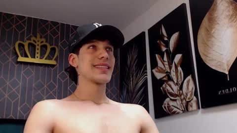 Snapshot of noah_brigth chatting on March 8, 4:23 am Noah Brigth online show from March 8, 4:23 am