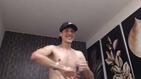 Snapshot of noah_brigth chatting on March 5, 6:12 am Noah Brigth online show from March 5, 6:12 am