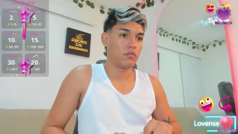 Snapshot of noah_carter66 chatting on October 18, 2:49 am noah online show from October 18, 2:49 am