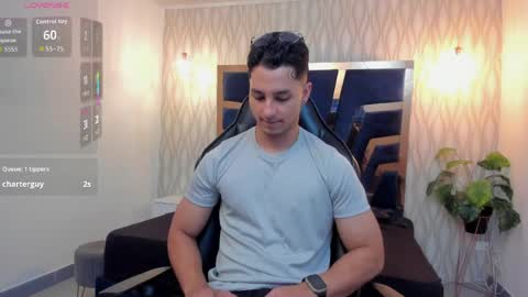 Noah online show from April 8, 5:49 pm