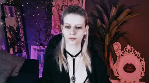 REAL name LiaDM are always open online show from March 31, 1:22 pm