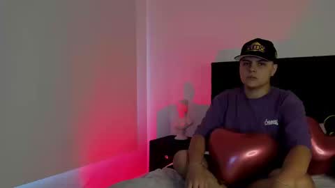 Snapshot of noah_jayden chatting on September 20, 6:11 pm Noah Jayden online show from September 20, 6:11 pm