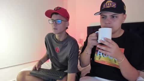 Snapshot of noah_jayden chatting on October 1, 7:57 pm Noah Jayden online show from October 1, 7:57 pm