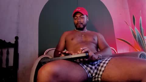 Snapshot of noah_jones__ chatting on January 24, 10:08 pm Noah online show from January 24, 10:08 pm