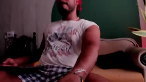 Snapshot of noah_jones__ chatting on January 25, 10:18 pm Noah online show from January 25, 10:18 pm