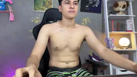 noah  online show from April 10, 10:31 am