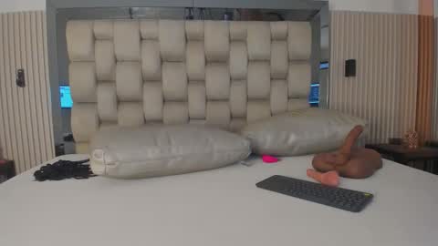  NOAH  online show from March 5, 11:41 am