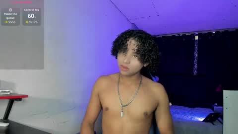 noah_smith04 online show from April 9, 7:41 pm