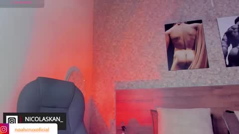 Snapshot of noahcrux chatting on September 23, 7:31 pm Noah online show from September 23, 7:31 pm