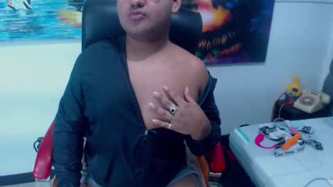 noahdeepthroatt online show from March 11, 6:05 am