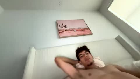 noahlynx online show from April 13, 8:35 pm