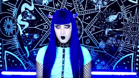 caroline online show from November 25, 1:48 am