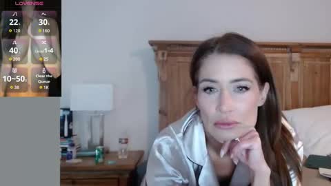 Snapshot of noelles chatting on October 22, 2:52 pm Noelles online show from October 22, 2:52 pm