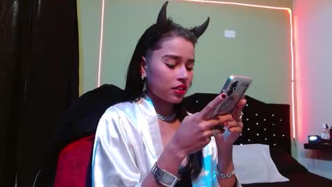 Noha Thomson online show from October 22, 8:54 pm