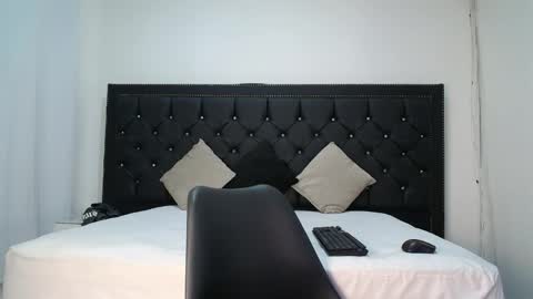 Noha Drake online show from April 15, 9:48 pm