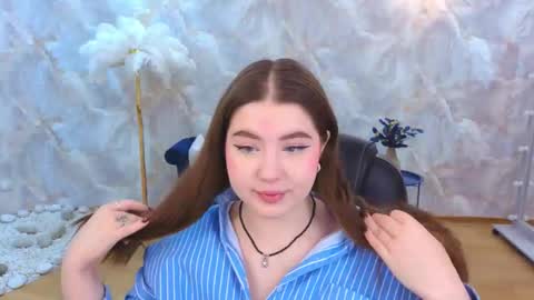 noirwhisper online show from December 5, 6:27 pm