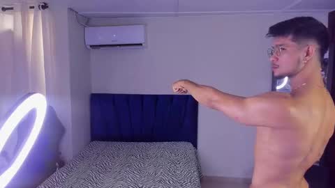 Im Nolan  online show from February 3, 8:35 pm