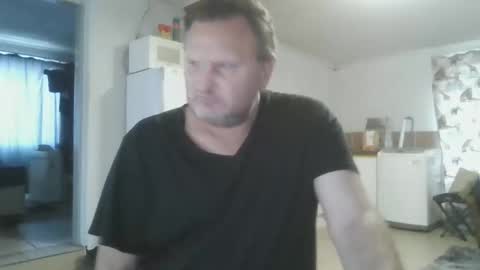 Nollie online show from April 11, 1:48 pm