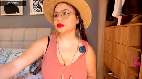 Soy Ash online show from June 17, 1:38 pm