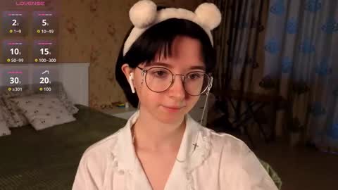 Nora Failure online show from October 25, 8:57 am