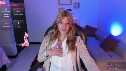 Nora online show from February 20, 7:52 pm