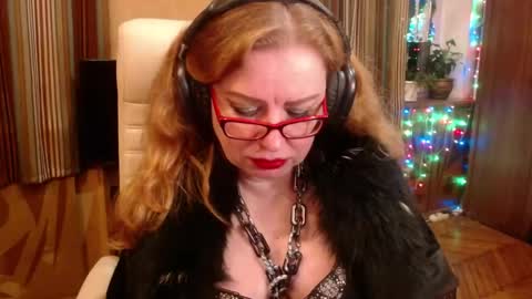 miss Tress online show from October 25, 9:59 pm