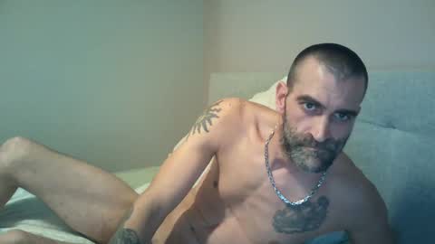 not4one online show from February 9, 10:00 pm