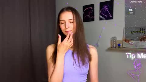 Hello My name is Helene NTMU  Finger up if u like what u see online show from September 21, 2:10 pm