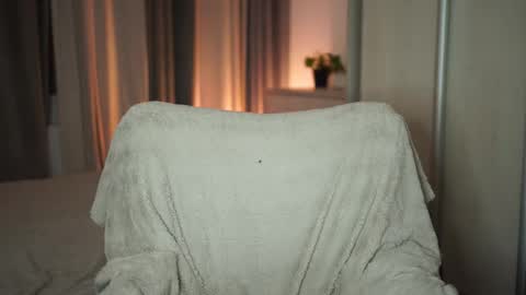 Tina online show from March 17, 8:25 pm