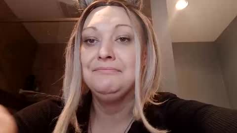 notouchmami online show from October 29, 3:52 am