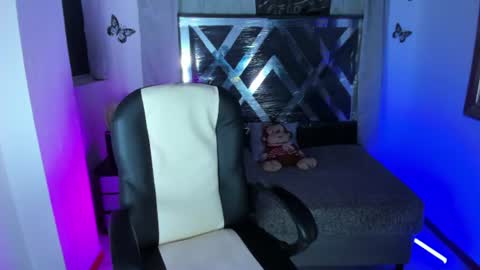 nova online show from July 1, 11:13 pm