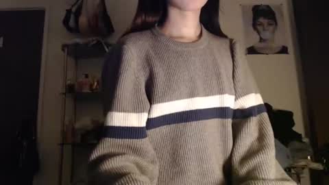 Snapshot of novafrey chatting on December 4, 2:25 am Olivia online show from December 4, 2:25 am