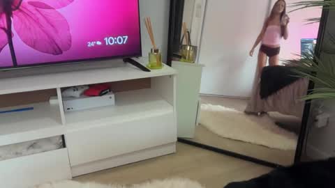 Nova Mills online show from February 3, 12:07 am