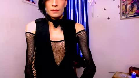 Snapshot of novanyx11 chatting on February 19, 9:25 pm Nova... online show from February 19, 9:25 pm