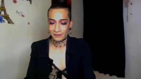 Snapshot of novanyx11 chatting on September 25, 10:06 pm Nova... online show from September 25, 10:06 pm